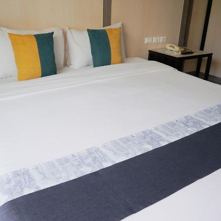 Sea Breeze Jomtien Resort Патая Екстериор снимка