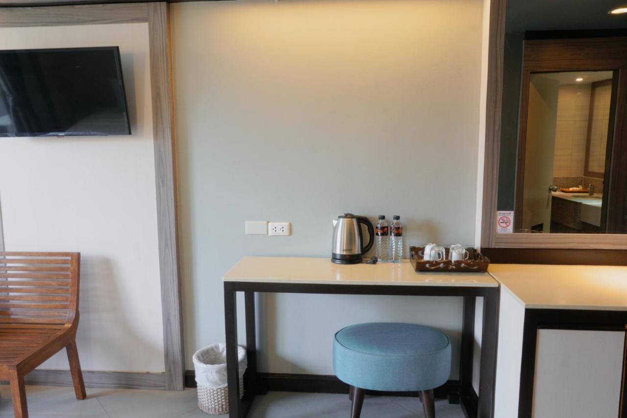 Sea Breeze Jomtien Resort Патая Екстериор снимка