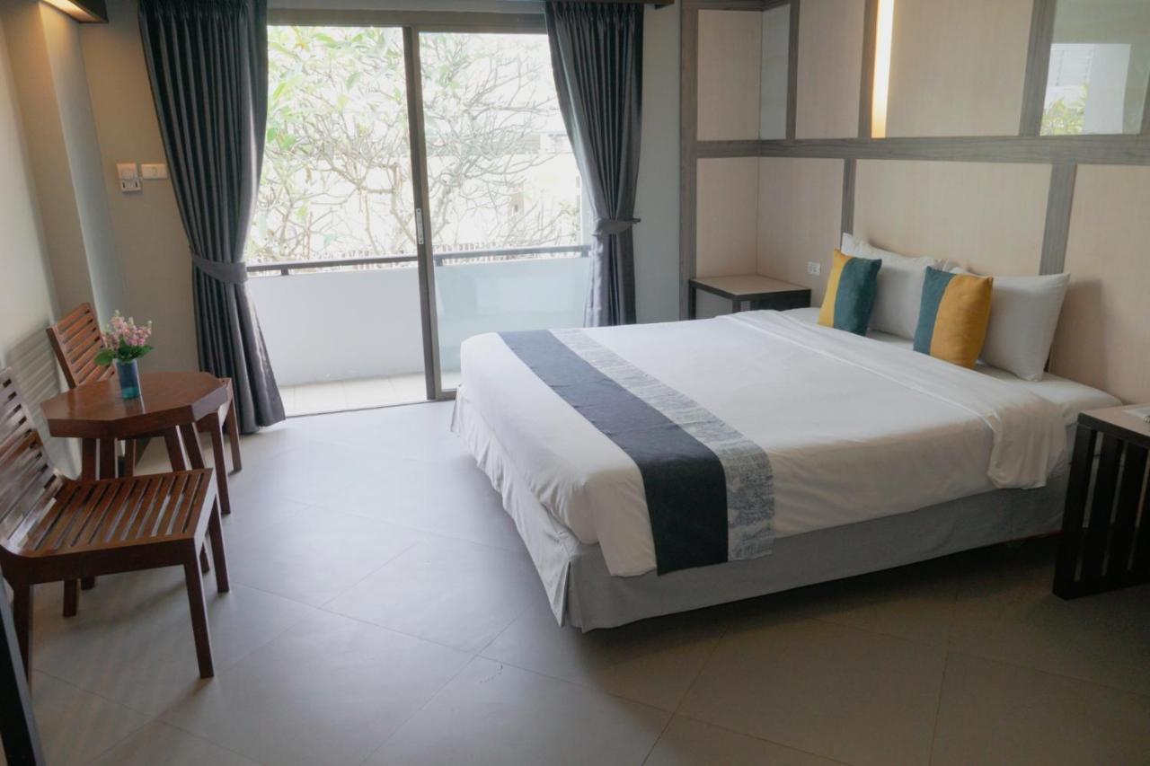 Sea Breeze Jomtien Resort Патая Екстериор снимка