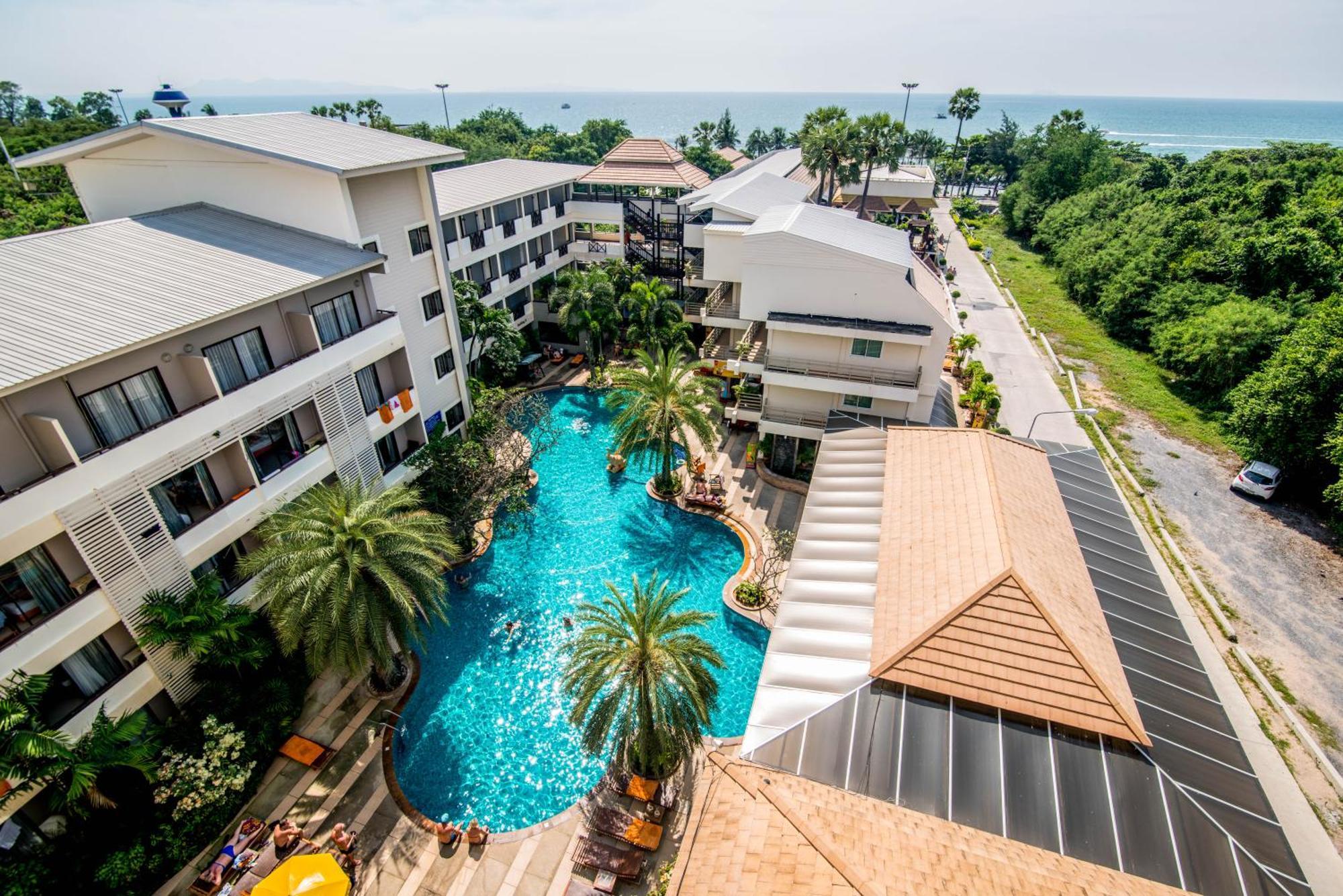 Sea Breeze Jomtien Resort Патая Екстериор снимка
