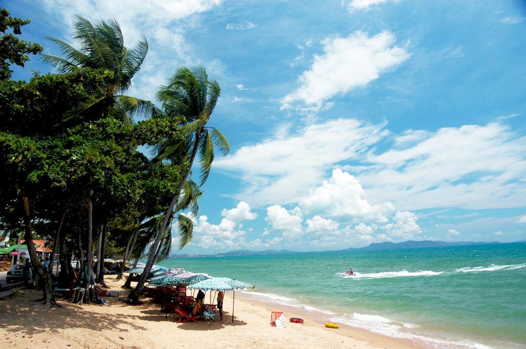 Sea Breeze Jomtien Resort Патая Екстериор снимка